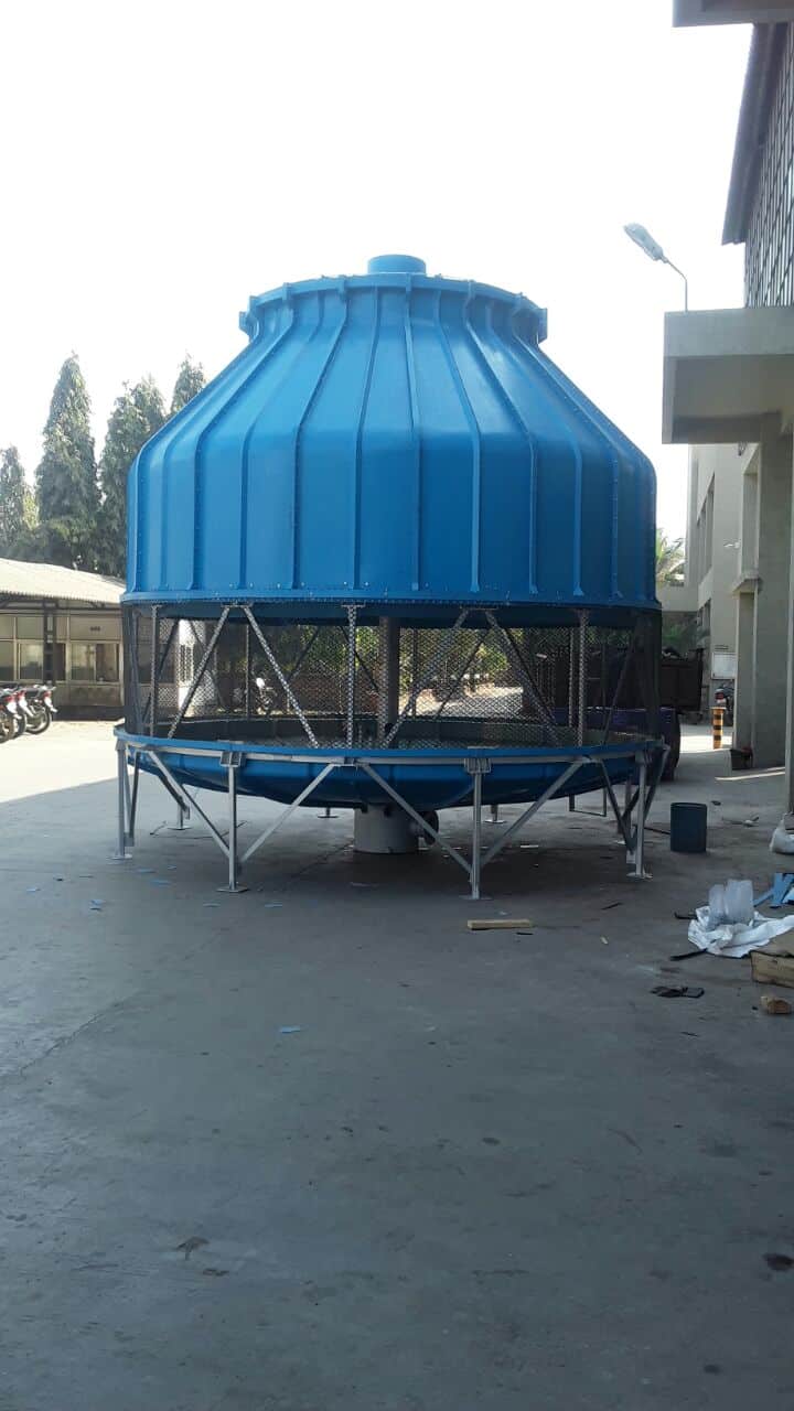 Round bottle cooling tower